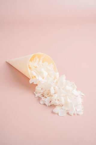 White Hydrangea Petals (25 Guests) - BAM Party and Events